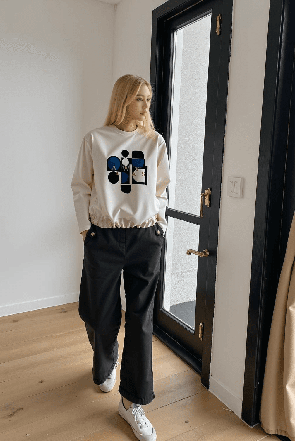 올웨이즈도형(24가을Fw 신상 긴팔 프린팅 배색 나염 박시 널널 시보리)(96864399)_작업사진